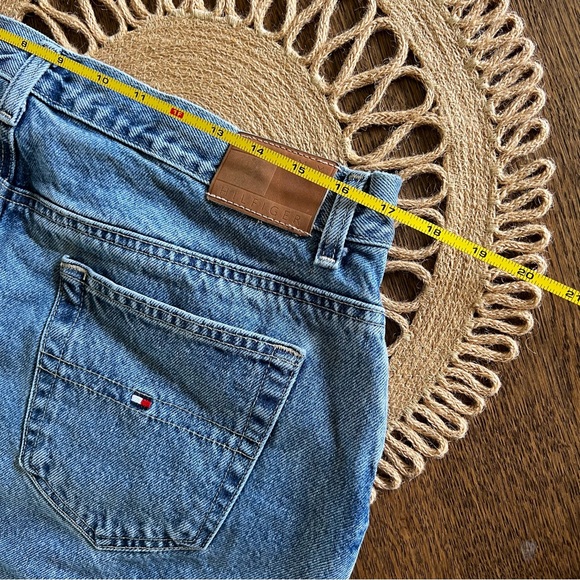 Vintage High-waisted Tommy Hilfiger Jean Skirt, size 14, medium wash preowned - Picture 5 of 7